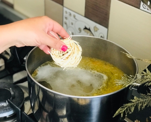 Noodles in pentola