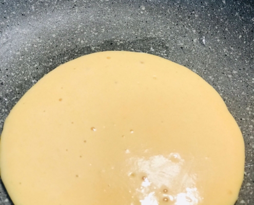 Composto pancake in padella